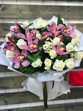 Букет цветов из: Розы и Хризантемы в Грушевском