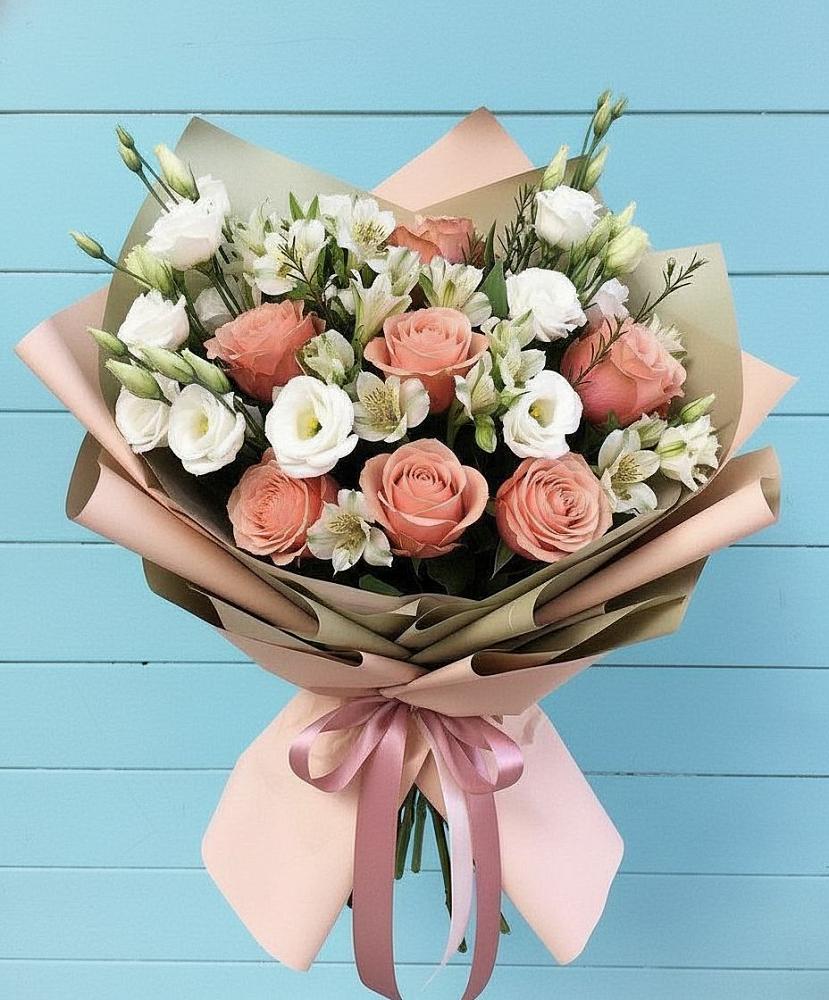 Букет цветов из: Розы, Альстромерии и Лизиантусы в Грушевском