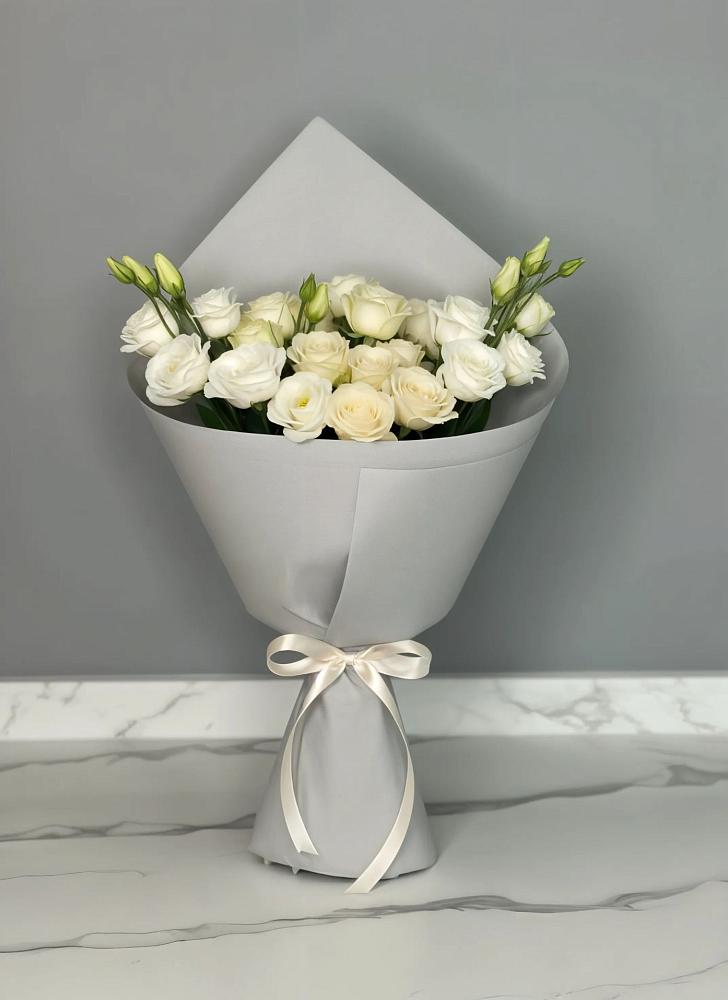 Букет цветов из: Розы и Лизиантусы в Грушевском