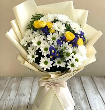Букет цветов из:  Ирисы, Хризантемы и Розы #REPLACE_PRED# Грушевском