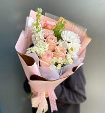 Букет цветов из:  Хризантемы и Розы в Грушевском